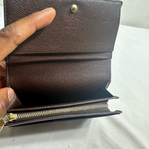 Louis Vuitton Wallet - Picture 10 of 11